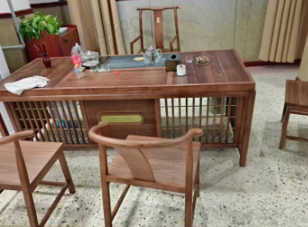 枣庄地区处理2台圆柱空调 1台挂式空调 5套办公设备