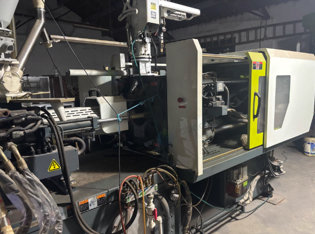 无锡地区工厂处理110T注塑机