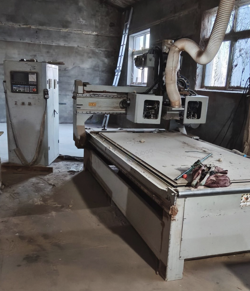 沈阳地区处理豪耕1325雕刻机、16把刀加工中心