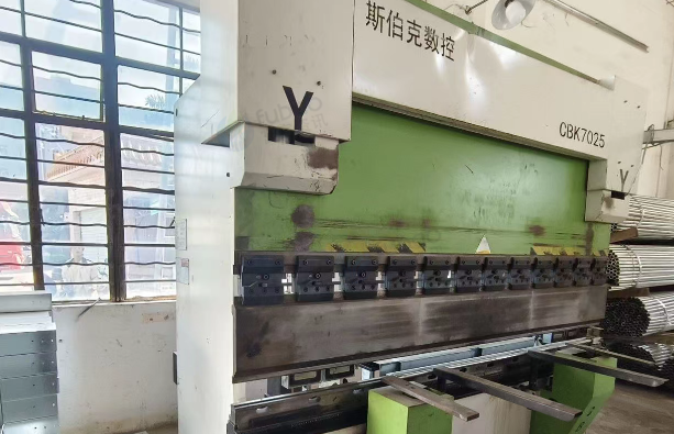 广州地区处理斯伯克数控桥架折弯机、液压剪板机