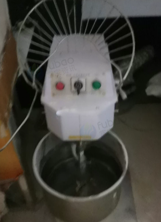 临沂地区处理链条烤箱 冰柜操作台 和面机