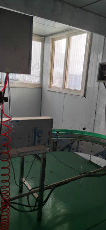 青岛地区处理4头罐装机带洗瓶机 水处理机 烘瓶机 传送带 