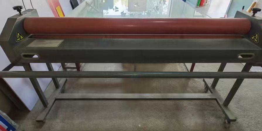 宣城地区处理装裱机、1318雕刻机、电动工具及办公用品等广告设备、材料