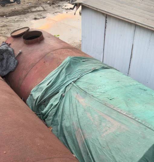 宿迁地区工厂处理8T油罐1个、12T油罐1个