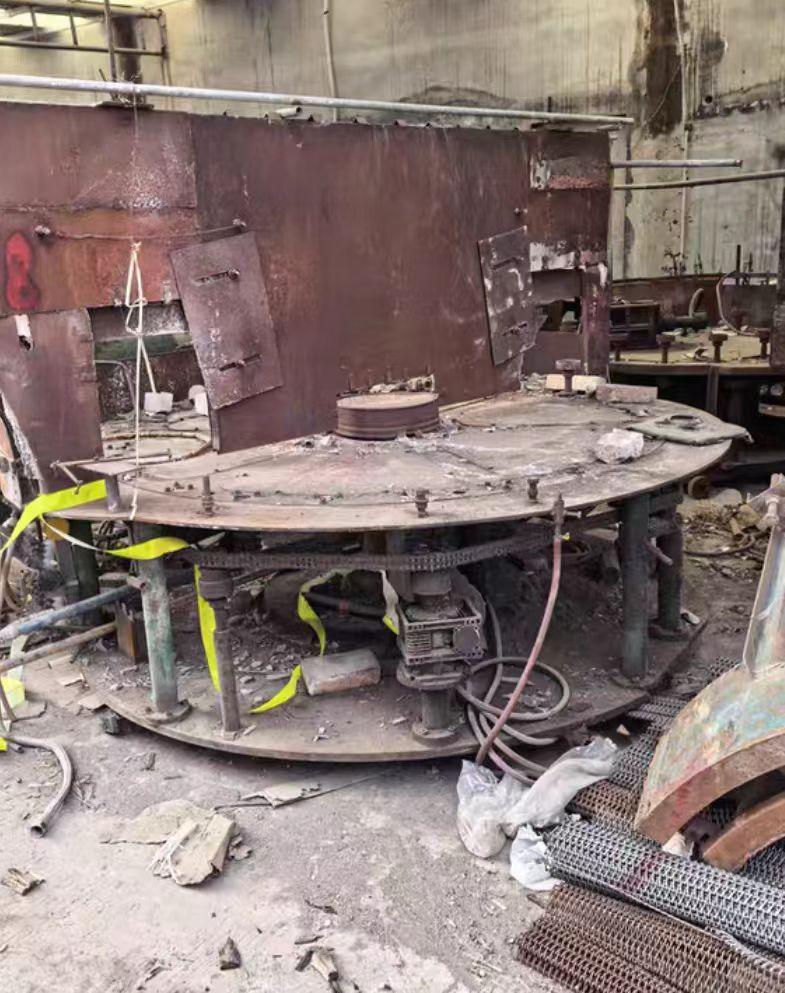 新乡地区杯厂倒闭处理螺杆空压机、托盘包装机、气泵、混合拌料机、塑料罐等