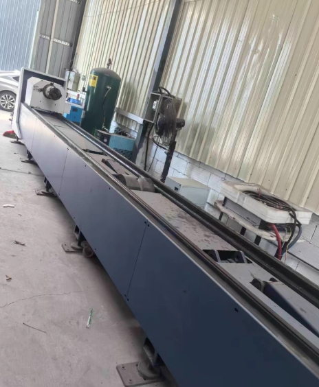 佛山地区处理出宏山3000激光切管机