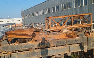 西安地区处理移动破碎站、移动筛分站、振动给料机、振动筛、颚破