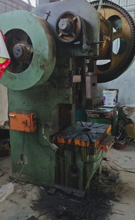 商丘地区处理工厂闲置125吨液压冲床