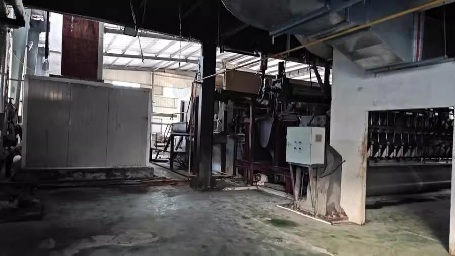 供应：长沙宁乡经开区某厂干式蒸发机、后却冷却器、高速经编机、分离器、长纤土工布机、超声波发生器等