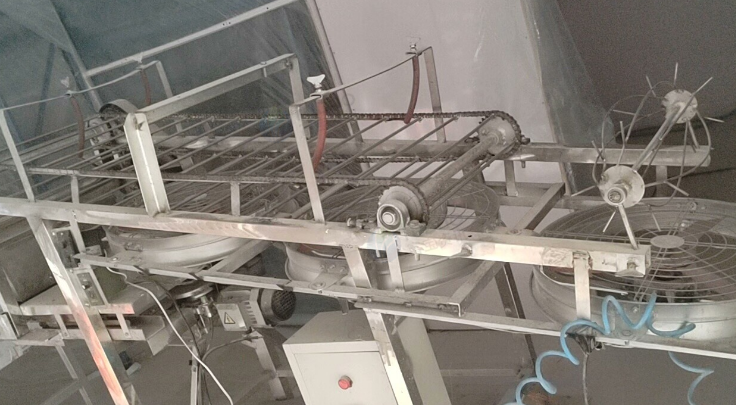 兴安盟地区处理玉米面条冷面牛筋面爬杆机、真空机等