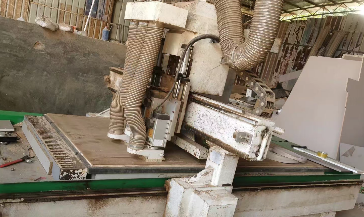 茂名地区闲置处理三工序开料机、森百森自动直线封边机