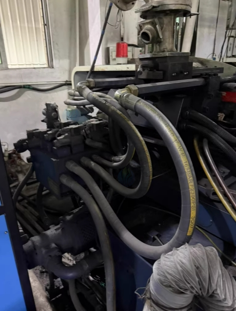 东莞地区工厂处理160T海星注塑机、120T台湾南荣注塑机