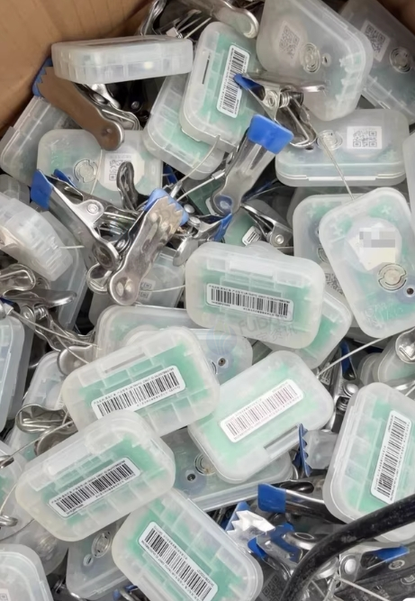 达州地区处理灯条四百多个、小溪工作台、出库仪