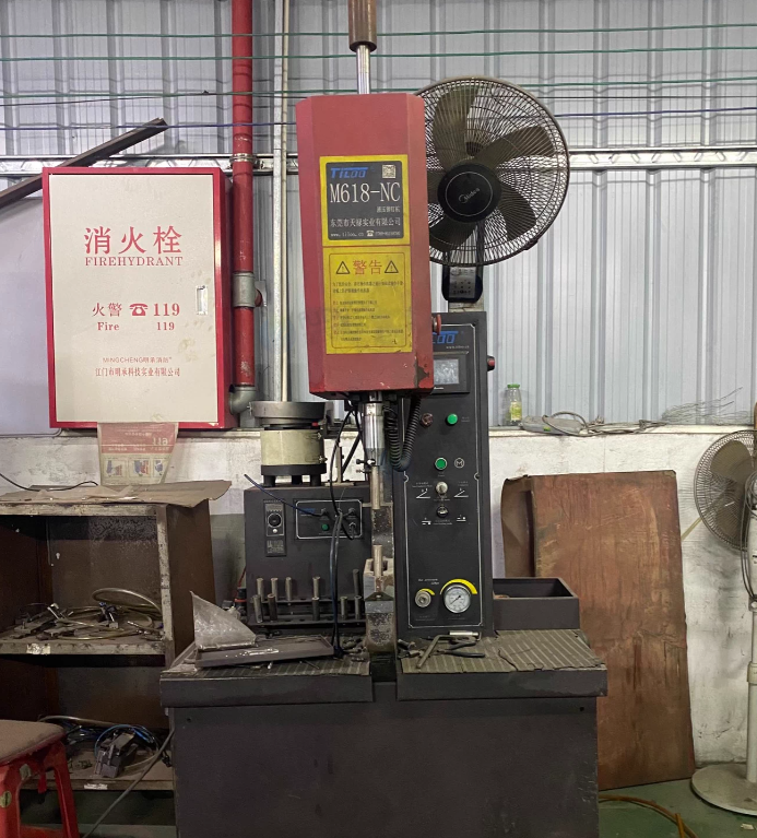 江门地区工厂处理机床设备数台