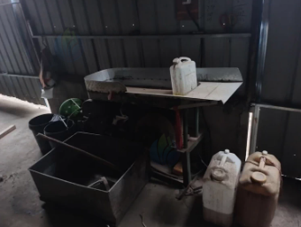 临沂地区油坊处理液压榨油机 磨糁机 脱壳机 导热油锅 油桶