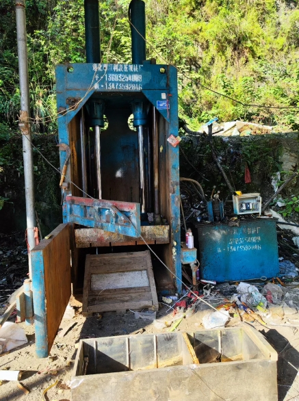 遵义地区处理200吨压力金属液压打包机