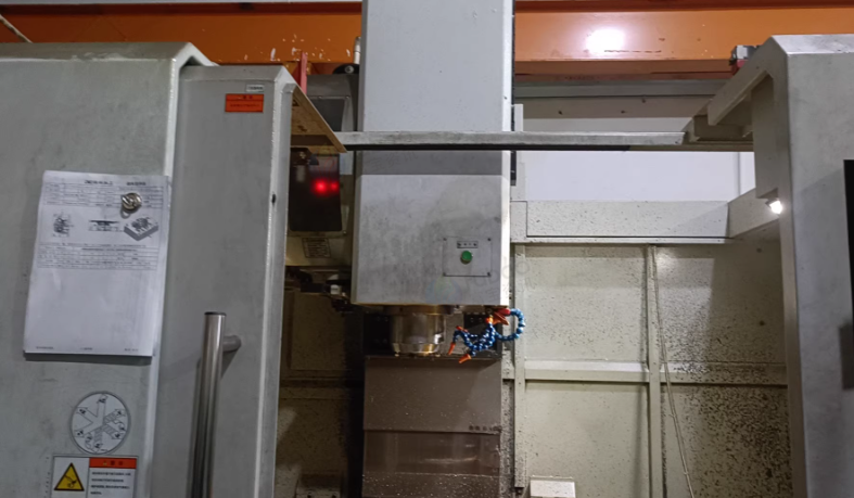 苏州地区工厂处理台湾友嘉1米机床