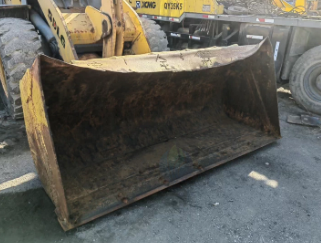 潍坊地区个人处理11年临工30装载机 13年临工装载机