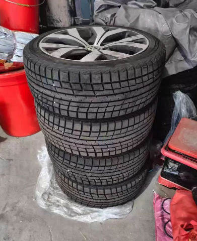 呼伦贝尔地区处理19寸轮毂+雪地胎一套