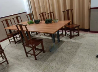 枣庄地区处理2台圆柱空调 1台挂式空调 5套办公设备