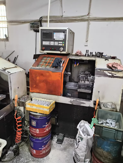 嘉兴地区处理3台上海宋氏SNC200H高速数控卡盘车床