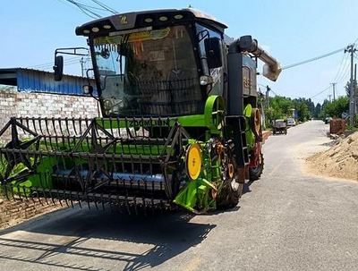 聊城地区处理23年谷王90BF收割机