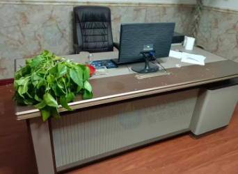 枣庄地区处理2台圆柱空调 1台挂式空调 5套办公设备