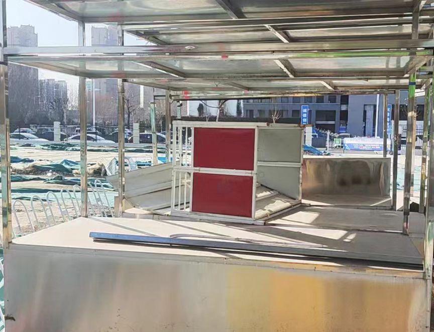 周口地区处理八个网红售卖亭、二十个不锈钢餐车