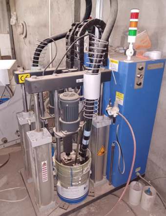 日照地区工厂处理极东履带486封边机 PUR打胶机 先达五面钻