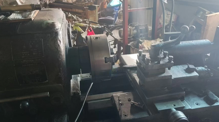 泰州地区工厂处理老式车床