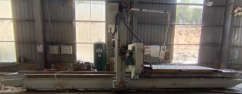 临沂地区工厂处理1300骏泓成龙门锯 1300龙门锯 精密裁板锯 双端齐头锯 双端清边锯 3台1300重型砂光机 2台上砂 1台下砂