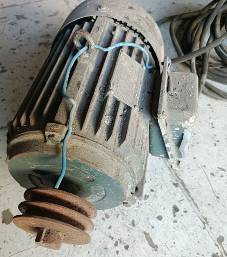 镇江地区处理电机4台