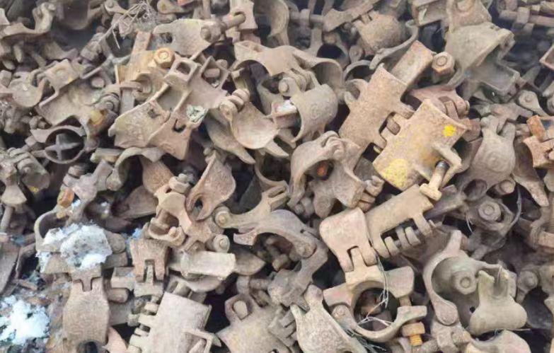 许昌地区工地处理钢管、十字扣件一批