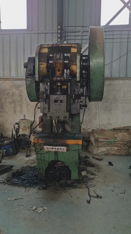 商丘地区处理工厂闲置125吨液压冲床