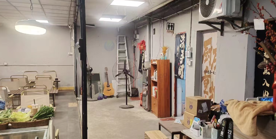 惠州地区烧烤店处理冷藏展示柜、操作台、桌椅等厨房设备