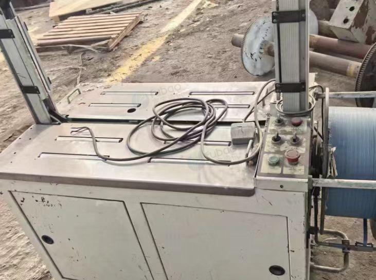 通辽地区工厂关闭处理化工塑料桶、D400S4K柴油发电机组、全自动打包机、250kw交流同步发电机