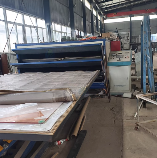 南京地区工厂处理2440×3660陈氏亮洁夹胶炉