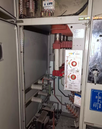 徐州地区工厂处理高压配电柜1套、电力柜3组