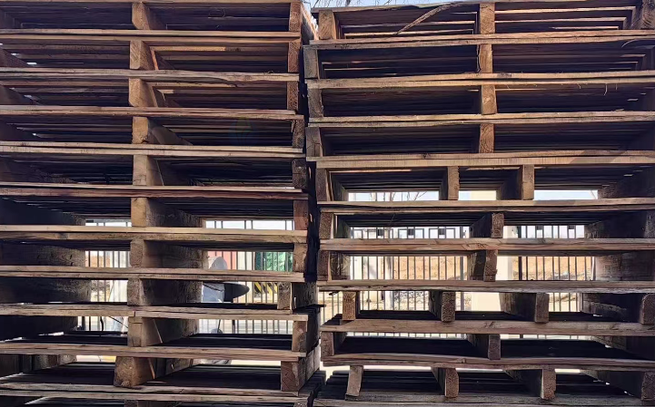 咸阳地区处理40多个木卡板