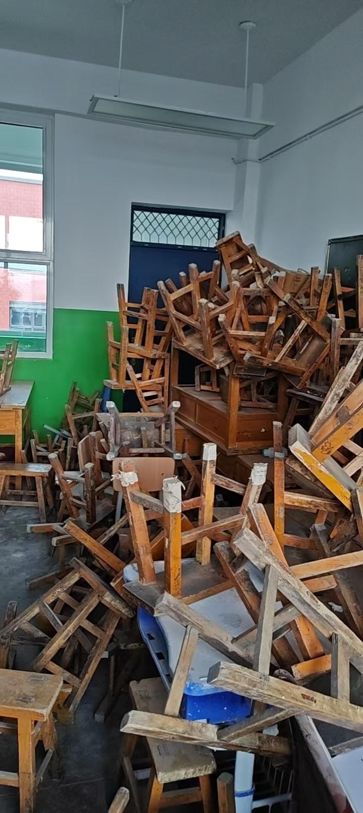 1月20日吴忠学校灭火器、学生课桌、操控柜等报废资产处置项目转让公告