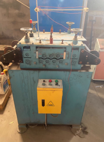 临沂地区处理自用扬锻63气动冲床 300吨兴达液压机 整平机 平板机 伺服送料器