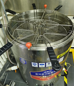 郑州地区处理商用红薯机、商用展示柜、8眼气灶等