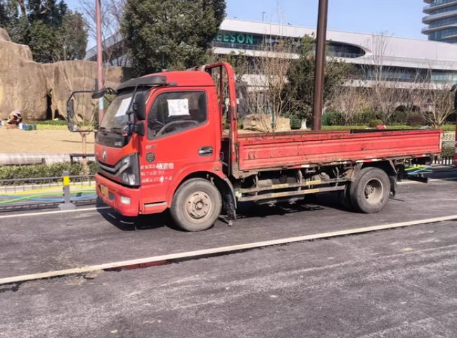 嘉兴地区处理东风多利卡D6黄牌栏板车