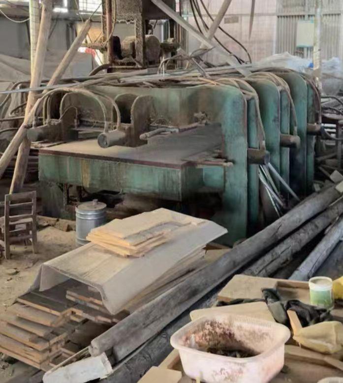 阜阳地区工厂处理滚胶机、叉车、砂带机、砂轮机、生态板拼板热压机、梳齿机等木工设备