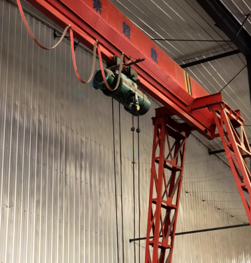 四平地区工厂处理10T龙门吊1台、裁板机1台