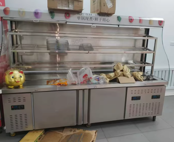 佳木斯地区处理2.5米麻辣烫展示柜