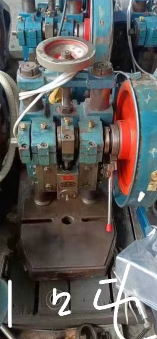 杭州地区处理台式冲床3吨一台、5吨2台、1吨10台