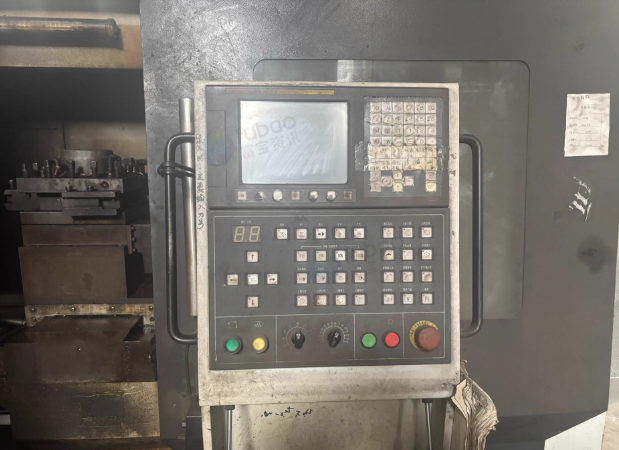 盐城地区工厂处理数控车床2台、齐齐哈尔第一机床厂CX5120A立式车床1台