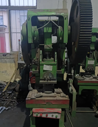 德州地区工厂处理40吨冲床