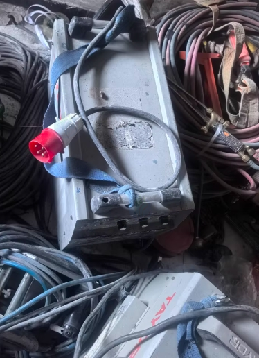 成都地区处理焊机、电缆等仓库设备